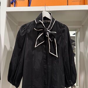 Alice +Olivia Lou Bow Tie Cotton Poplin Blouse, size S.